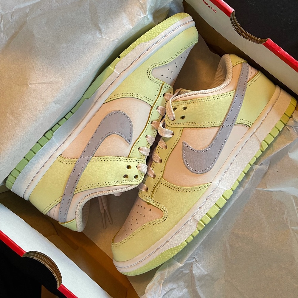 Nike Women’s Low Dunk Lime Ice sneakers